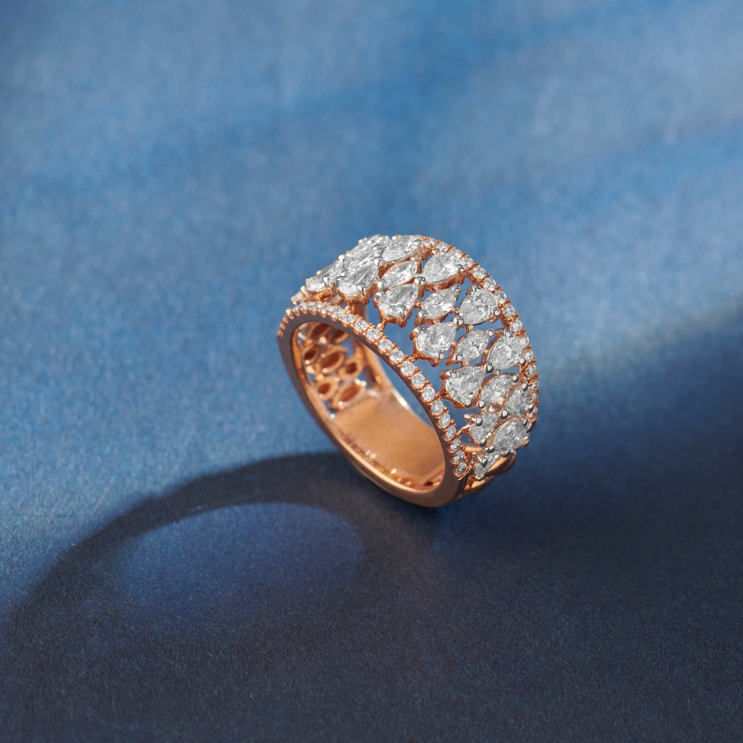 Deslumbrante Lab Grown Diamond Ring - Dazzling Elegance