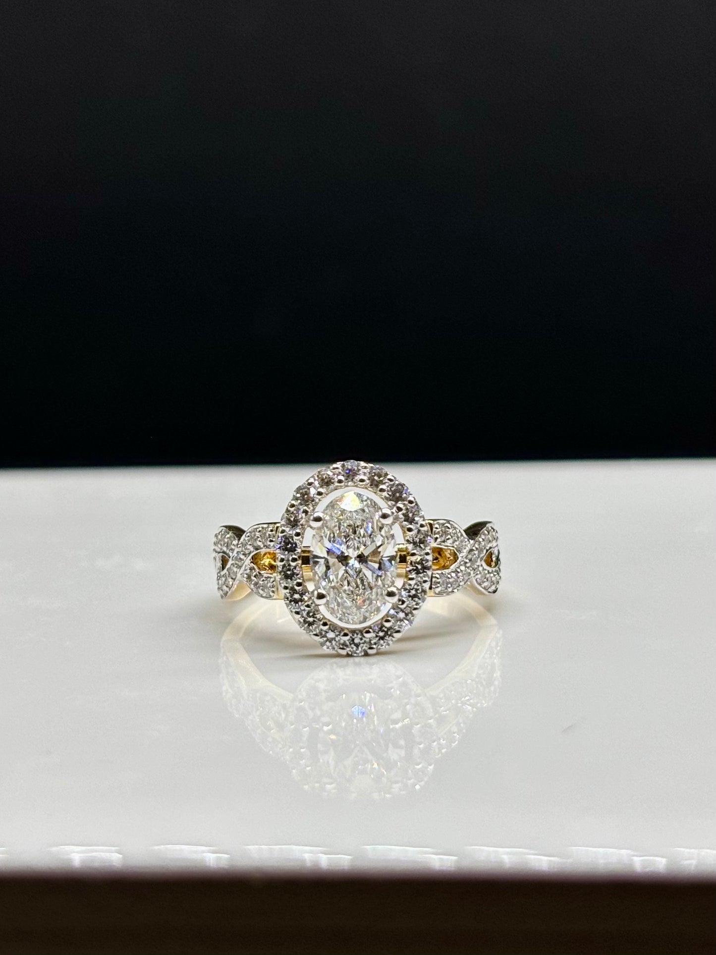 Royalty Lab Grown Diamond Ring - Luxurious & Classic