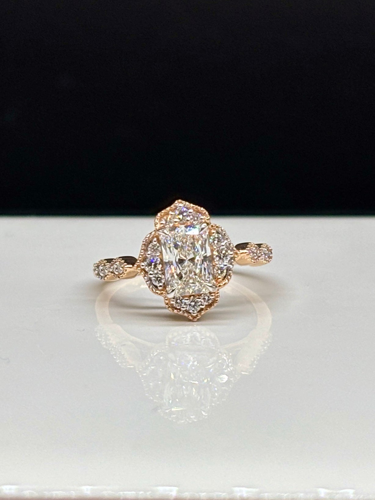 Regal Lab Grown Diamond Ring - Grand & Elegant