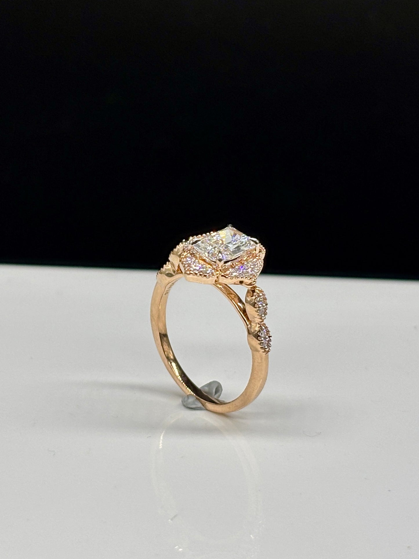 Regal Lab Grown Diamond Ring - Grand & Elegant