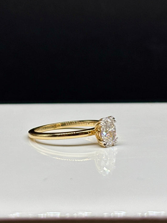 Exquisite Lab Grown Diamond Ring - Opulent & Stylish