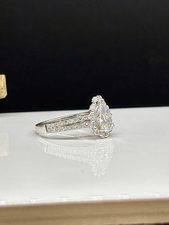 Grandeur Lab Grown Diamond Ring - Majestic & Elegant