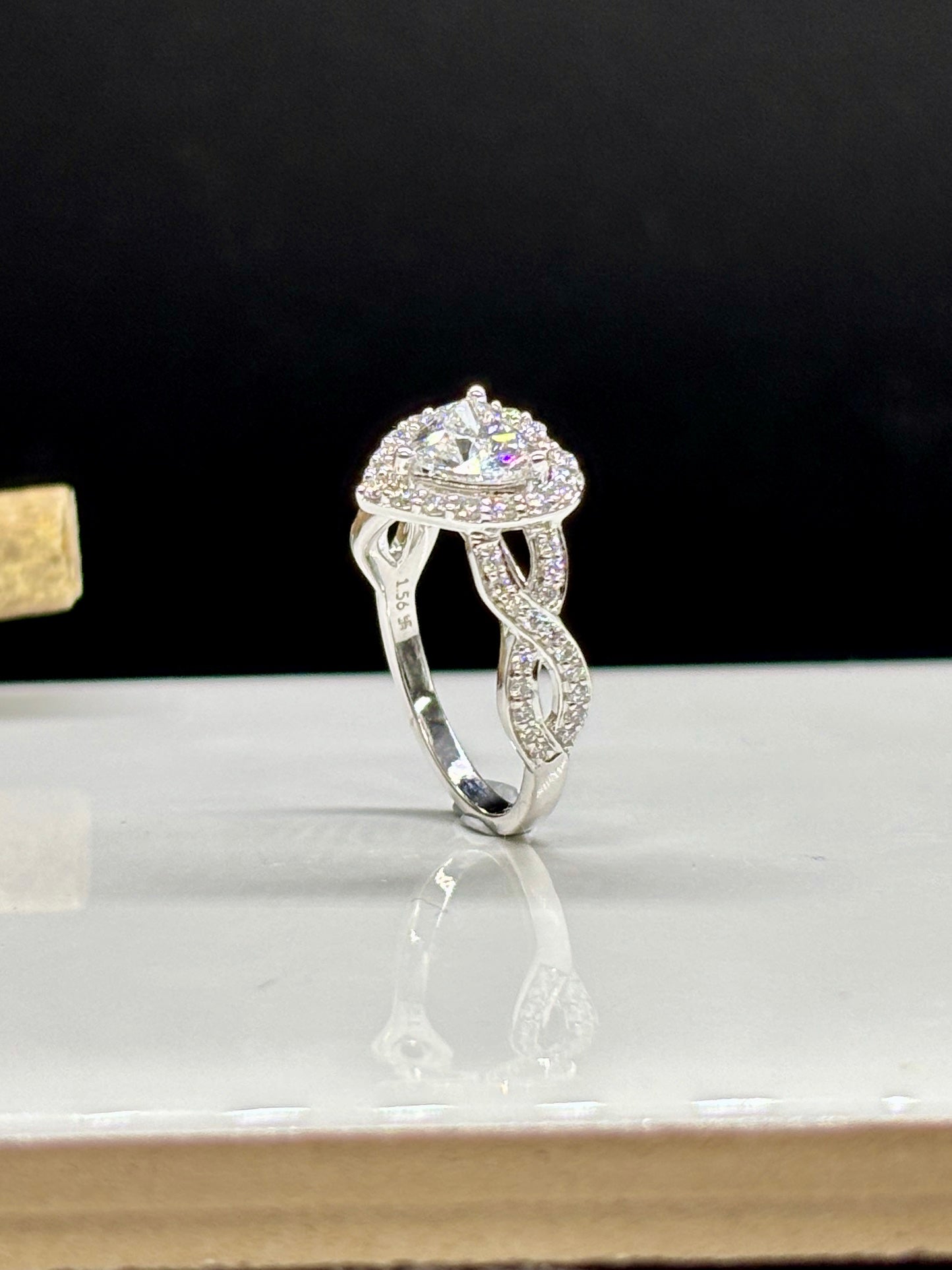 Prestige Lab Grown Diamond Ring - Majestic & Chic