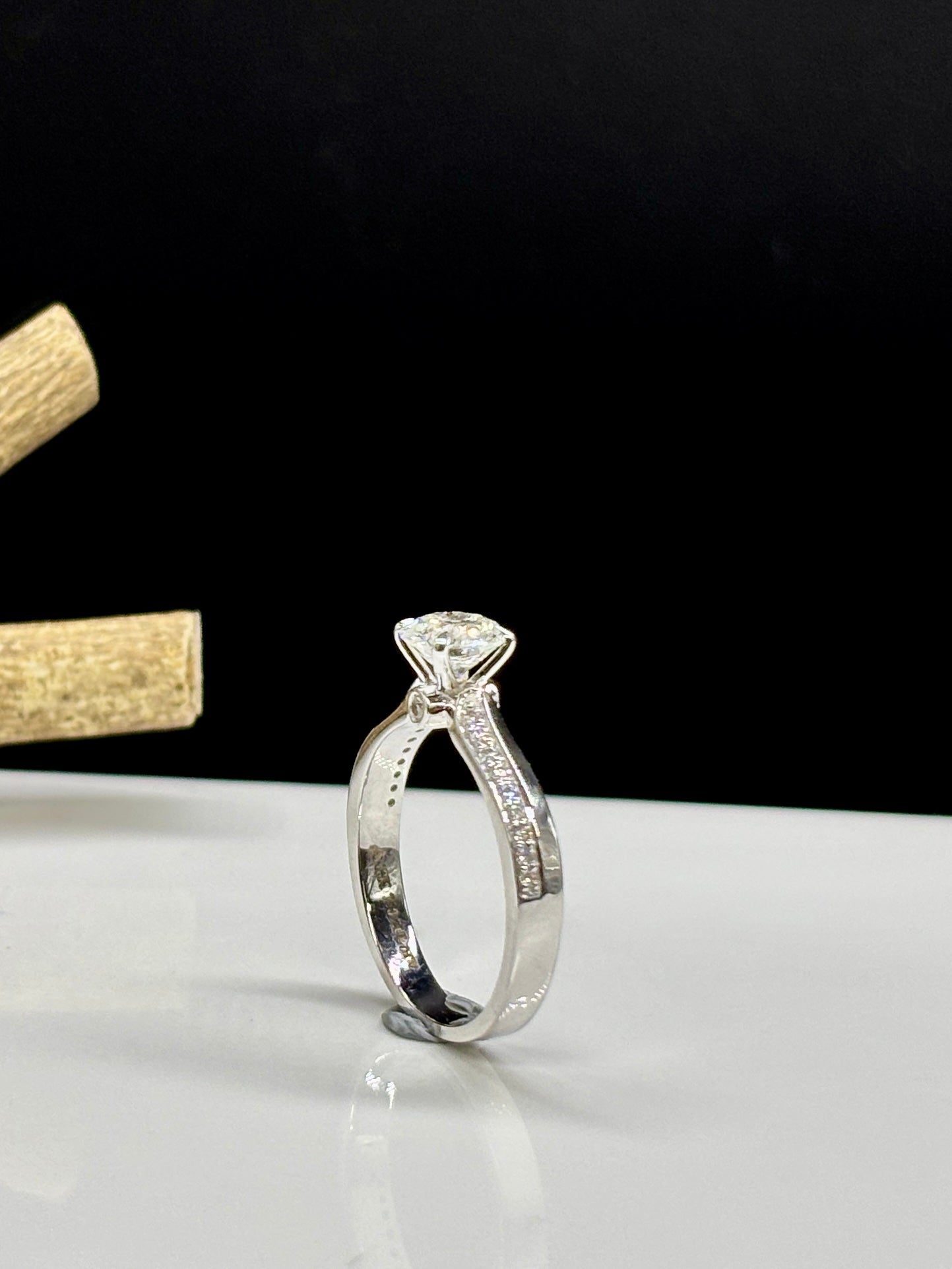 Gimhae Lab Grown Diamond Ring - Chic & Responsible