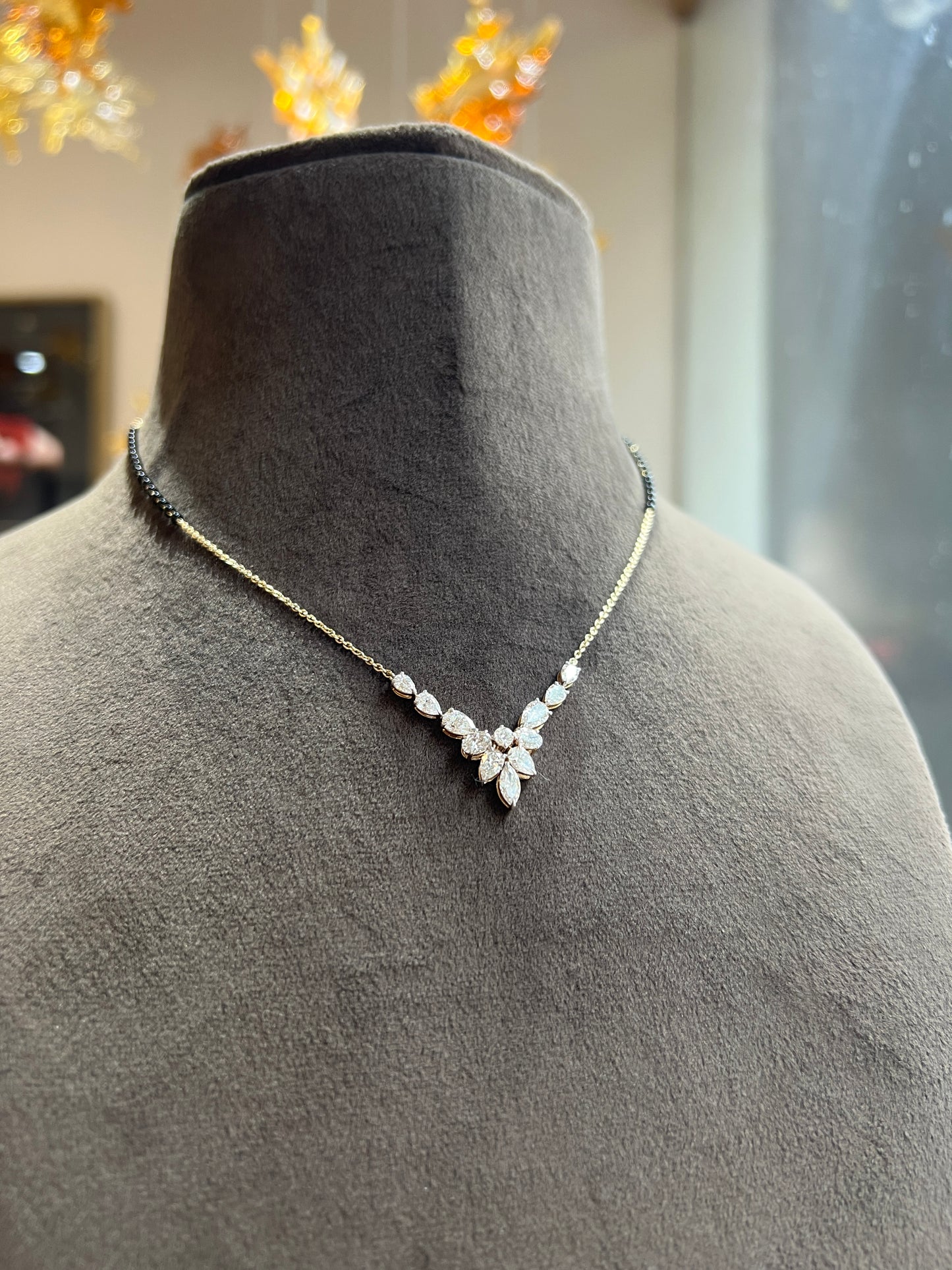 Aavani Lab Diamond Mangalsutra