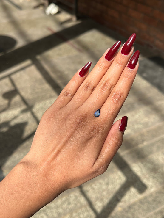 Lab Grown Light blue sapphire Pear Shape 1.02ct | Exquisite Gemstones - Fiona Diamonds - Fiona Diamonds