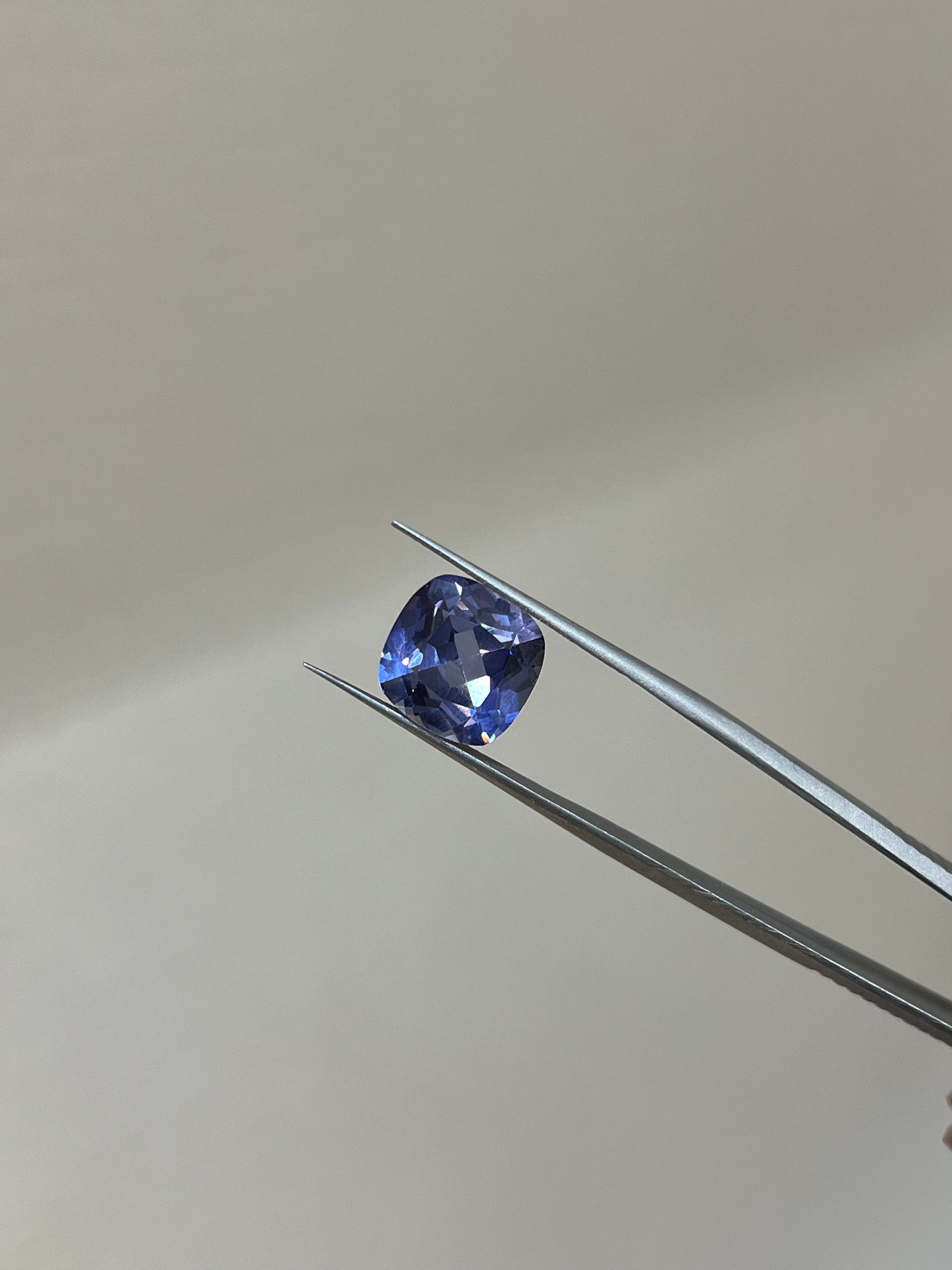 Lab Grown Light blue sapphire Cusion Shape 7.54ct | Exquisite Gemstones - Fiona Diamonds - Fiona Diamonds