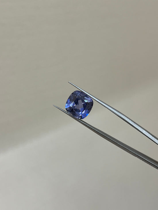 Lab Grown Light blue sapphire Cusion Shape 7.54ct | Exquisite Gemstones - Fiona Diamonds - Fiona Diamonds