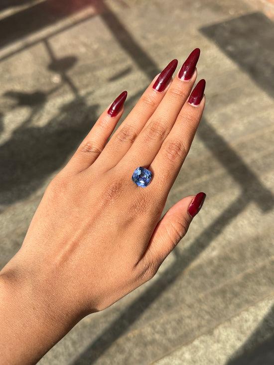 Lab Grown Light blue sapphire Cusion Shape 6.11ct | Exquisite Gemstones - Fiona Diamonds - Fiona Diamonds