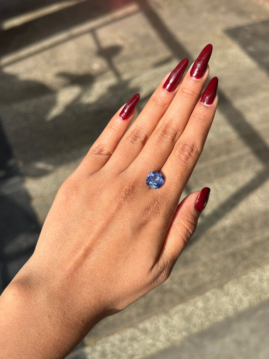 Lab Grown Light blue sapphire Cusion Shape 4.26ct | Exquisite Gemstones - Fiona Diamonds - Fiona Diamonds