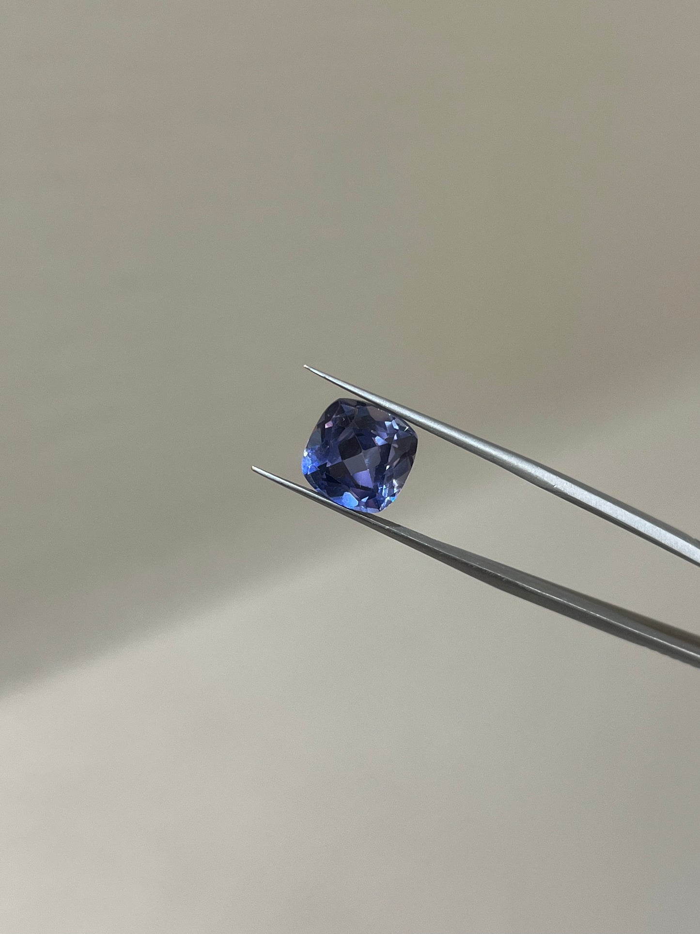 Lab Grown Light blue sapphire Cusion Shape 6.11ct | Exquisite Gemstones - Fiona Diamonds - Fiona Diamonds