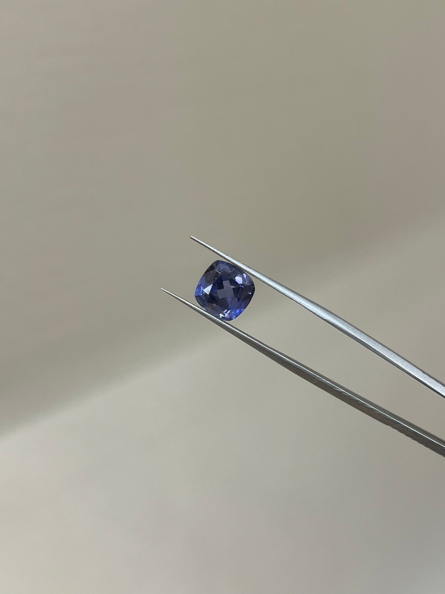 Lab Grown Light blue sapphire Cusion Shape 4.26ct | Exquisite Gemstones - Fiona Diamonds - Fiona Diamonds