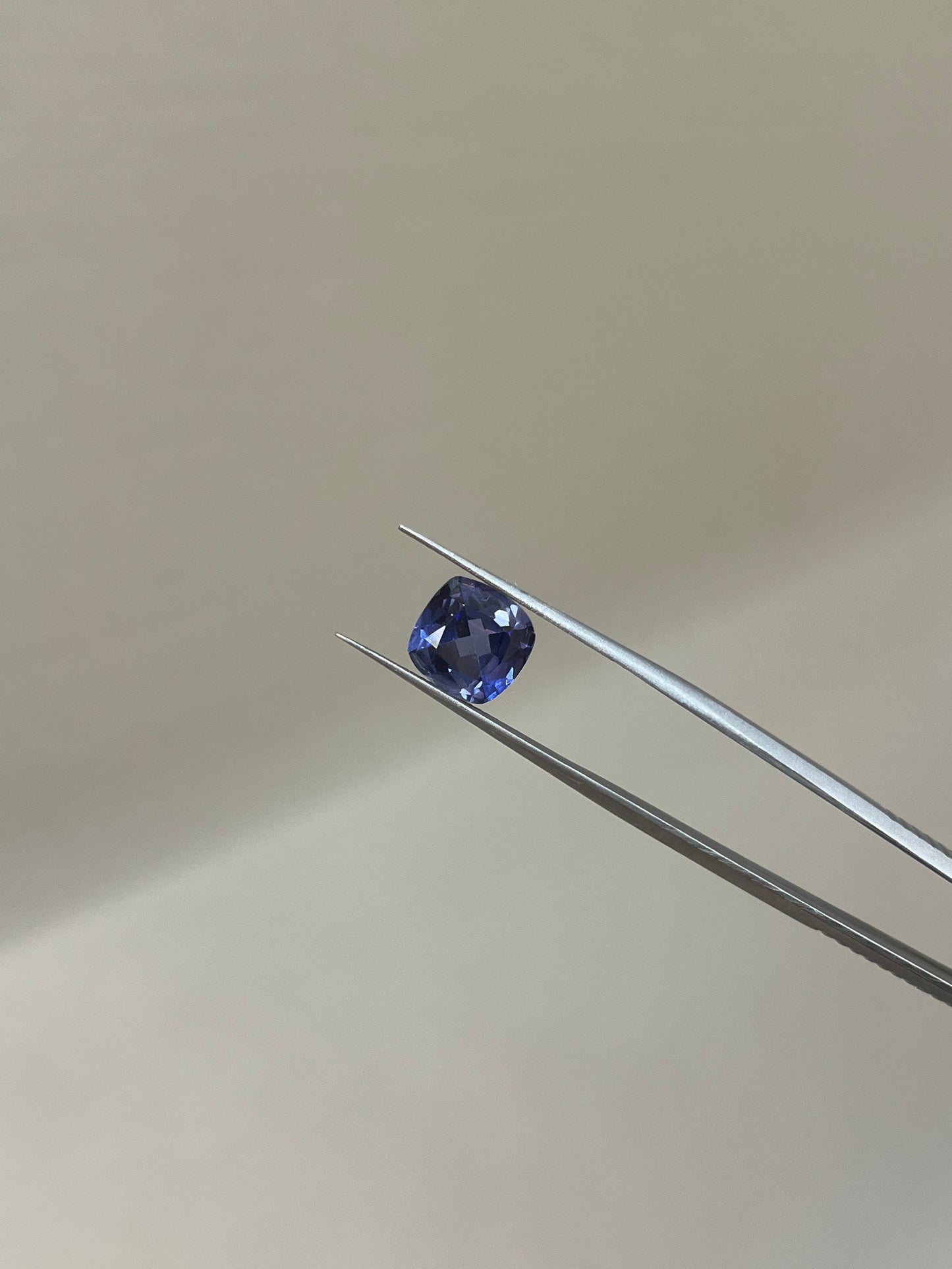 Lab Grown Light blue sapphire Cusion Shape 4.26ct | Exquisite Gemstones - Fiona Diamonds - Fiona Diamonds