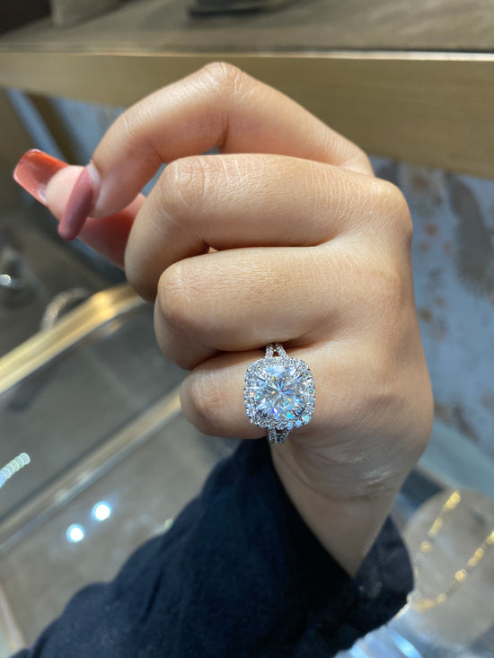 Isabella Moissanite Ring