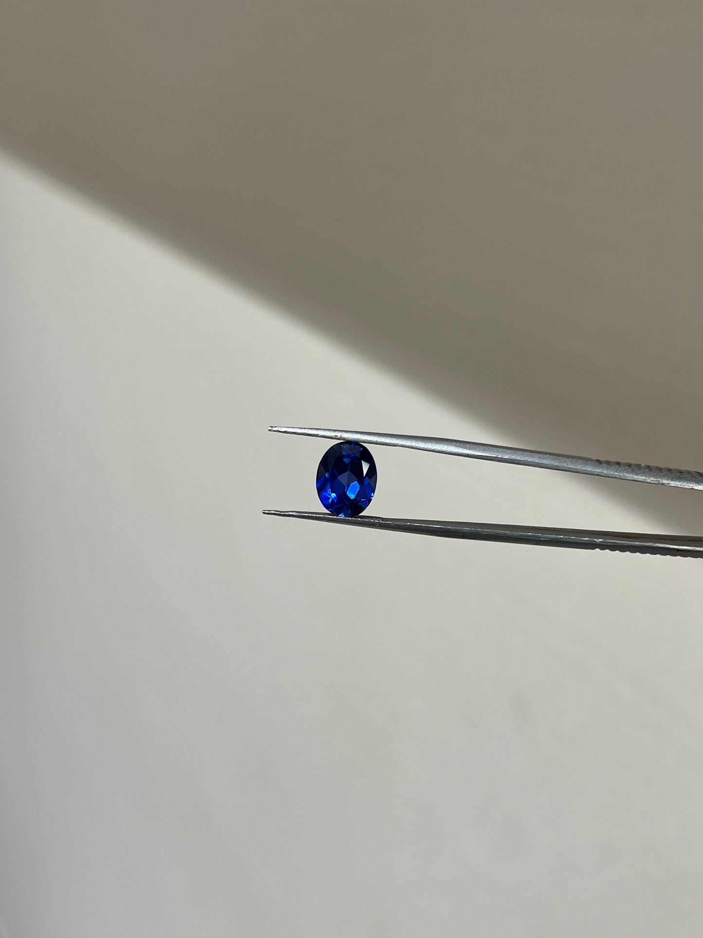 Lab Grown deep blue sapphire oval Shape 3.33 ct | Exquisite Gemstones - Fiona Diamonds - Fiona Diamonds