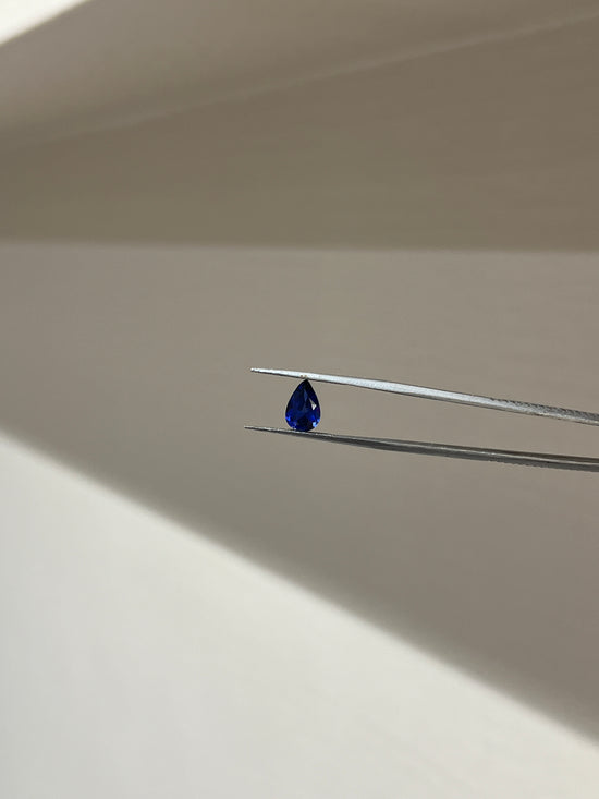 Lab Grown deep blue sapphire pear Shape 1.85ct | Exquisite Gemstones - Fiona Diamonds - Fiona Diamonds