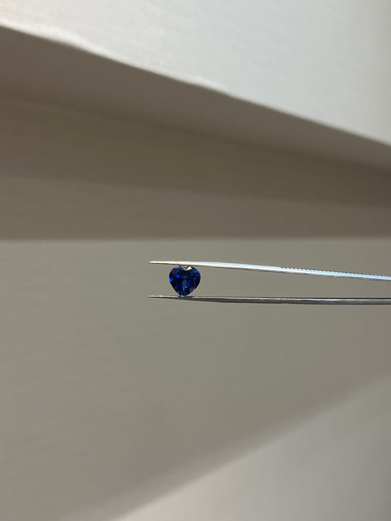 Lab Grown deep blue sapphire heart Shape 3.7ct | Exquisite Gemstones - Fiona Diamonds - Fiona Diamonds