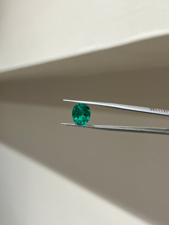 Lab Grown Colombian Emerald Oval Shape 3.83ct | Exquisite Gemstones - Fiona Diamonds - Fiona Diamonds