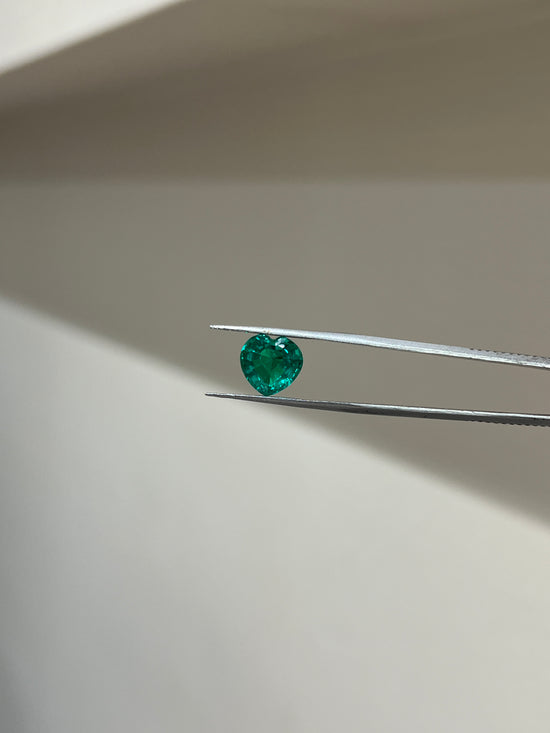 Lab Grown Colombian Emerald Heart Shape 3.35ct | Exquisite Gemstones - Fiona Diamonds - Fiona Diamonds