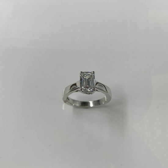 Exquisita 1.51ct Lab Grown Diamond Ring - Exquisite Beauty