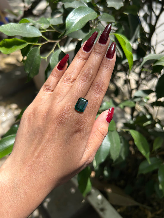 Lab Grown Zambian Emerald Emerald Shape 4.1ct | Exquisite Gemstones - Fiona Diamonds - Fiona Diamonds