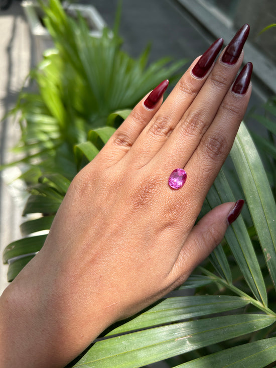 Lab Grown Pink sapphire Oval Shape 3.82ct | Exquisite Gemstones - Fiona Diamonds - Fiona Diamonds