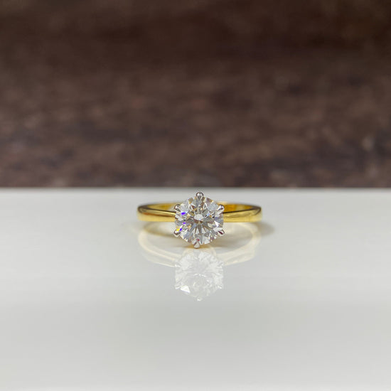 Comet Lab Grown Diamond Ring - Radiant & Modern