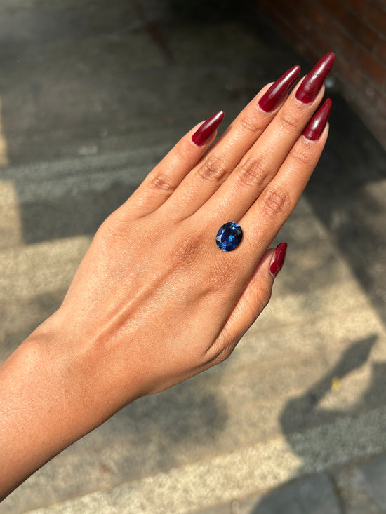 Lab Grown deep blue sapphire oval Shape 6.2ct | Exquisite Gemstones - Fiona Diamonds - Fiona Diamonds