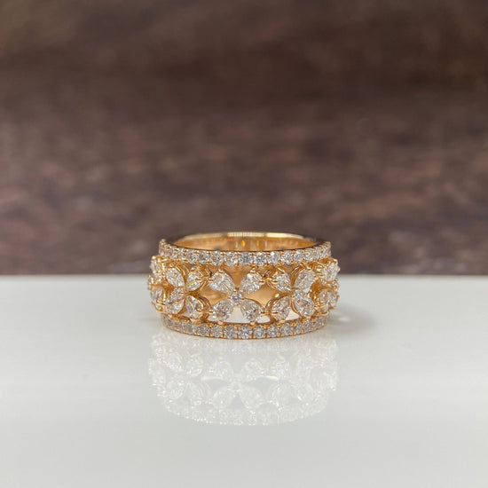 Estimada Lab Grown Diamond Ring - Esteemed Elegance