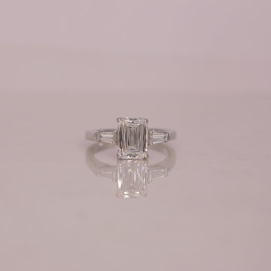 Vortexara Lab Grown Diamond Ring - Fiona Diamonds - Fiona Diamonds