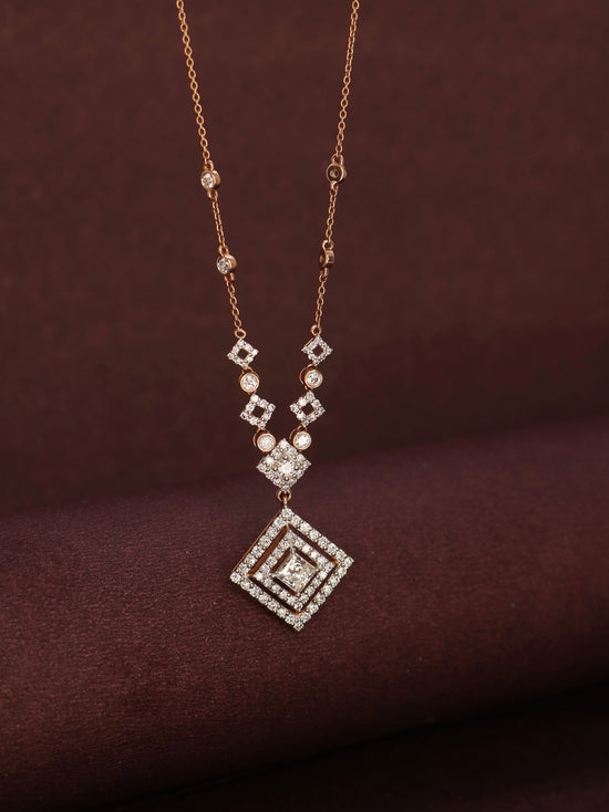 Novella 42 Pointer Lab Diamond Pendant - Classic & Radiant