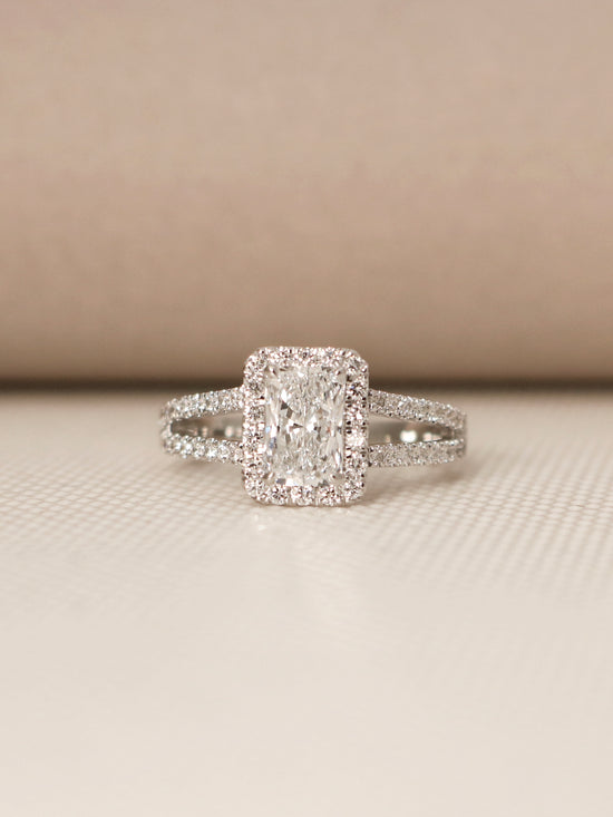 Gretta Lab Grown Diamond Ring - Stunning & Sophisticated