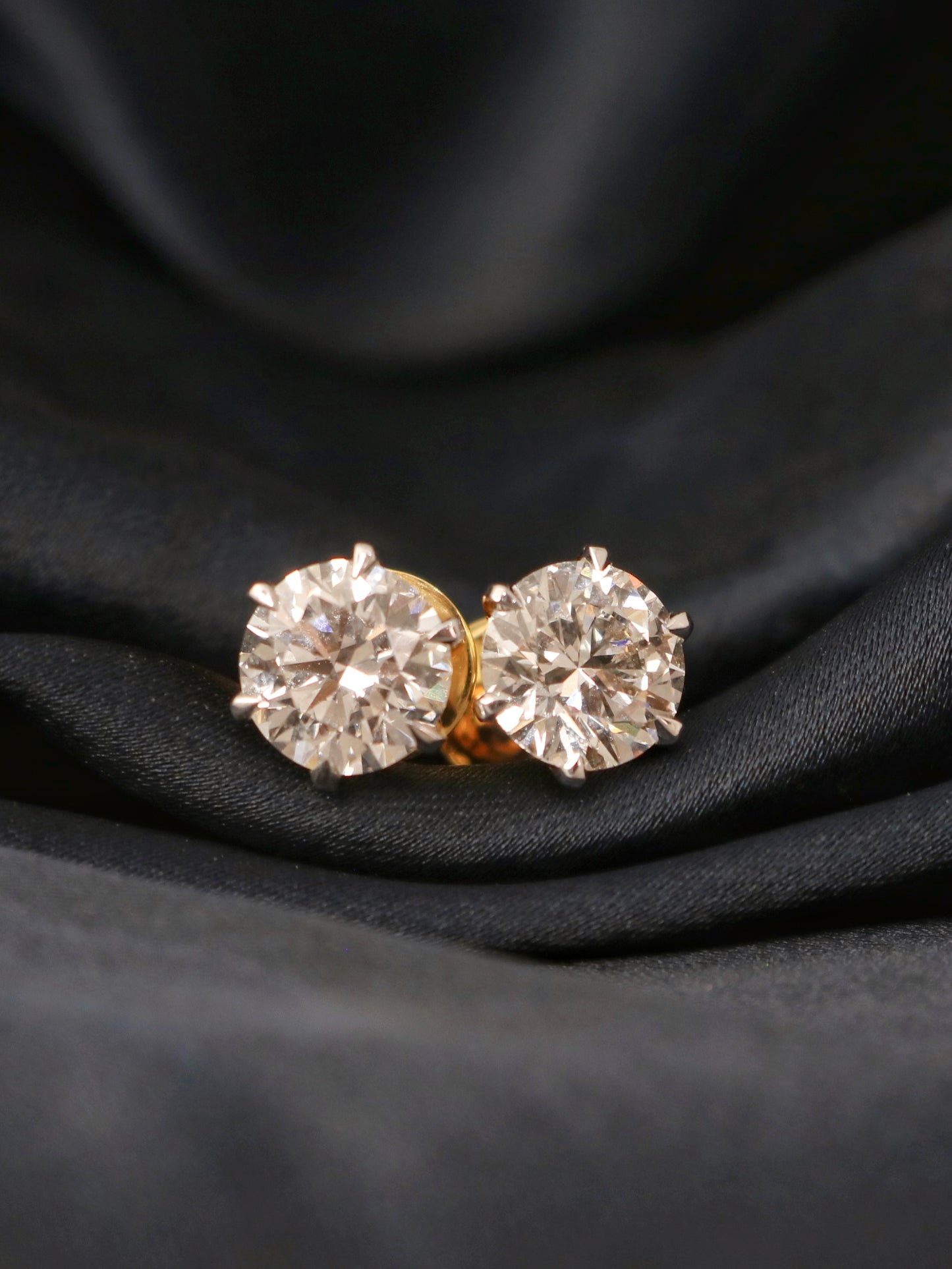 Fiora Lab Grown Diamond Earring – Floral-Inspired, Ethical Beauty