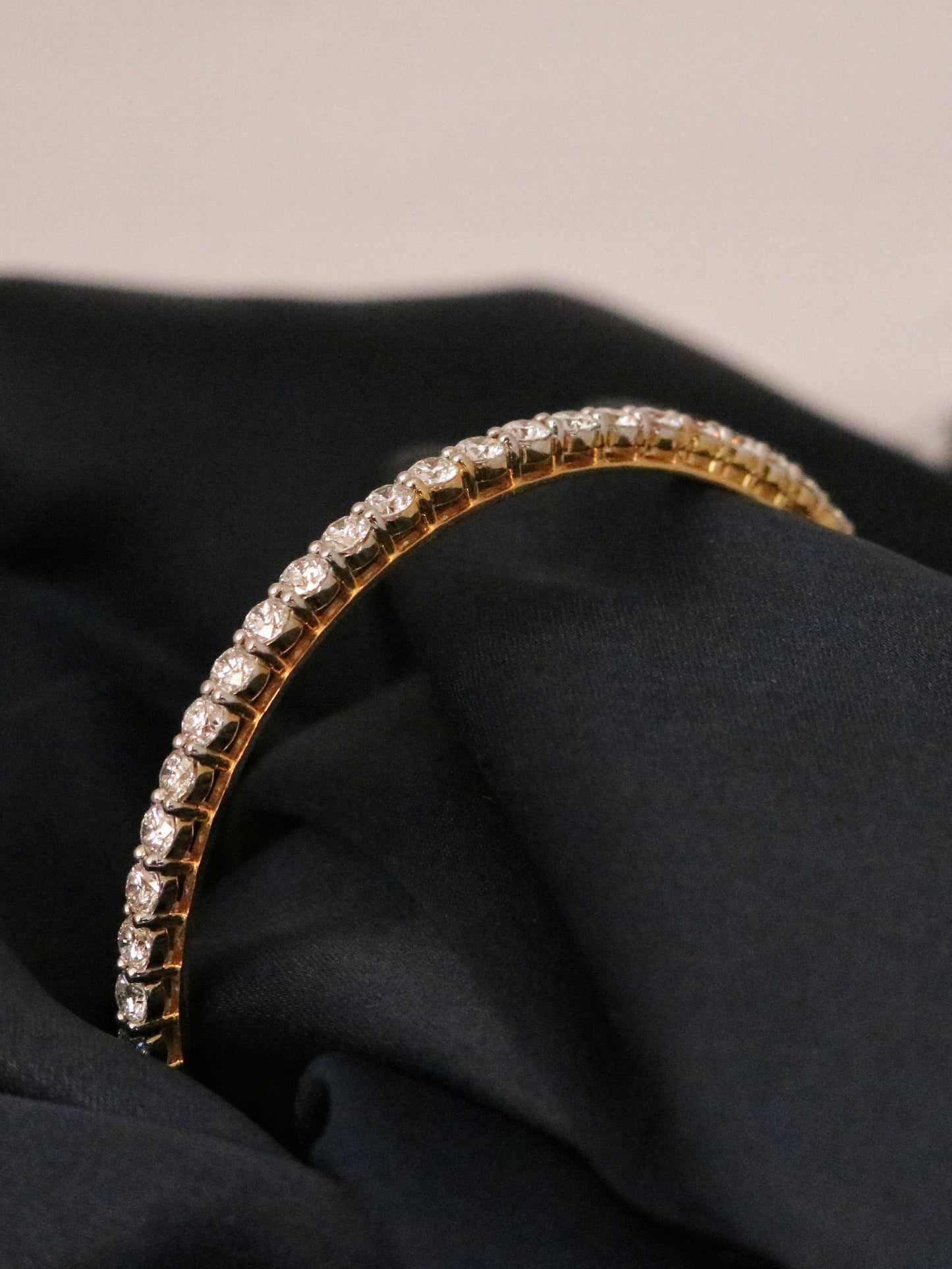 Ione Lab Grown Diamond Bangle – Subtle Elegance, Sustainable Choice