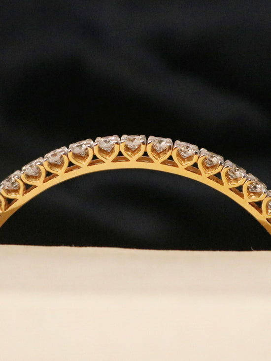 Tallulah Lab Grown Diamond Bangle – Bold and Ethical Luxury