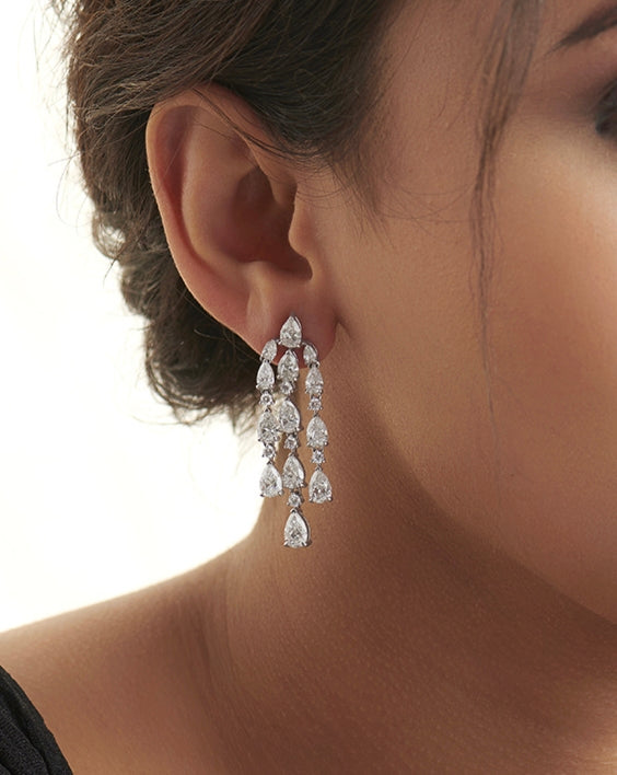 Una Lab Diamond Earring - Elegant Simplicity