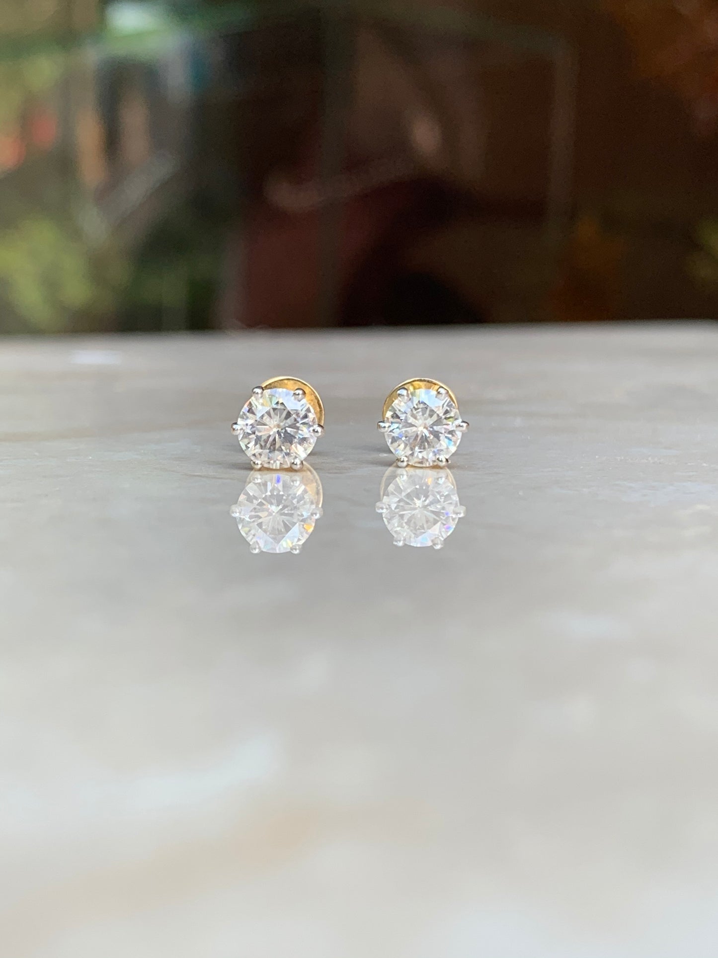 Dent Lab Grown Diamond Earrings - Stylish & Radiant