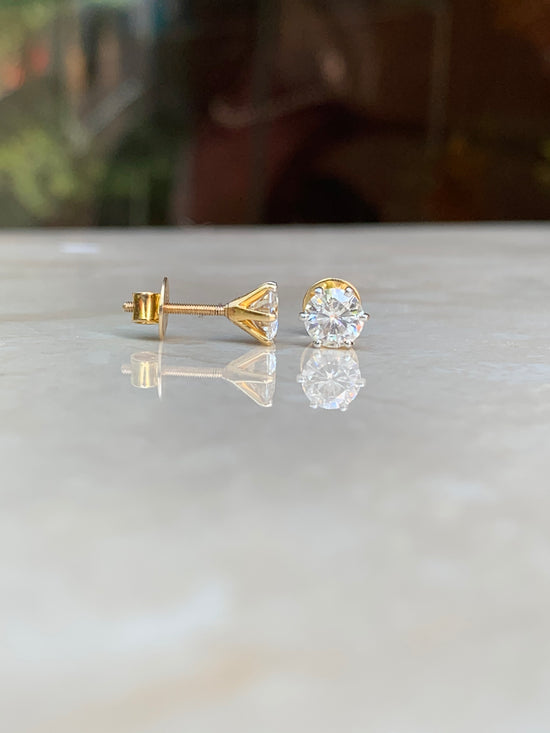 Dent Lab Grown Diamond Earrings - Stylish & Radiant