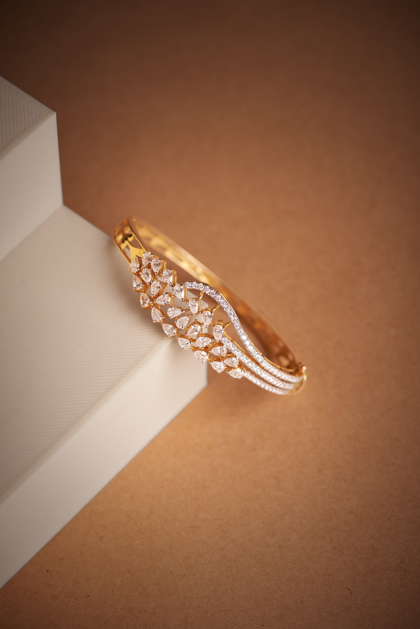 Luna Lab Diamond Bracelet - Elegant & Chic - Fiona Diamonds - Fiona Diamonds