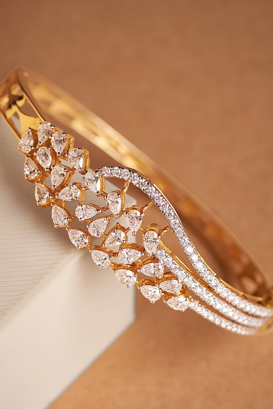 Load image into Gallery viewer, Luna Lab Diamond Bracelet - Elegant &amp;amp; Chic - Fiona Diamonds - Fiona Diamonds
